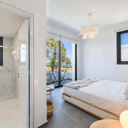 By The - Sea Pearl Villa *