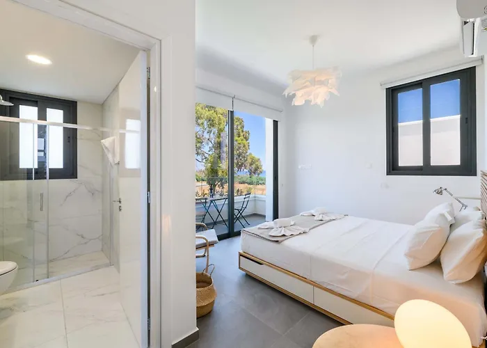 By The - Sea Pearl Villa *